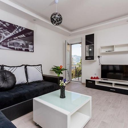 Dream Vacation Apartments Tivat Extérieur photo