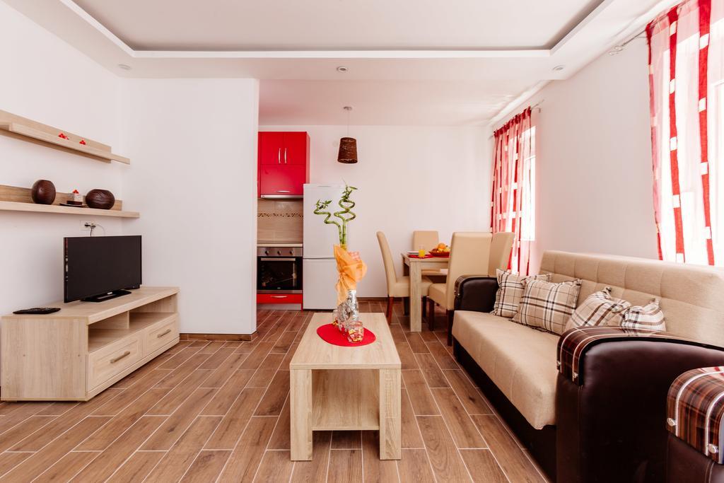 Dream Vacation Apartments Tivat Extérieur photo