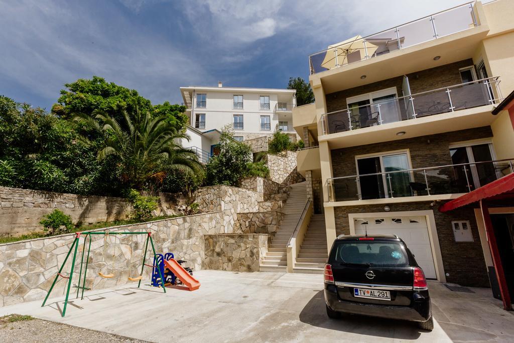 Dream Vacation Apartments Tivat Extérieur photo
